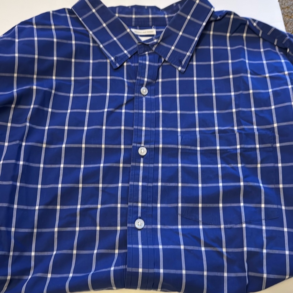 Old Navy men’s button down 
XXL